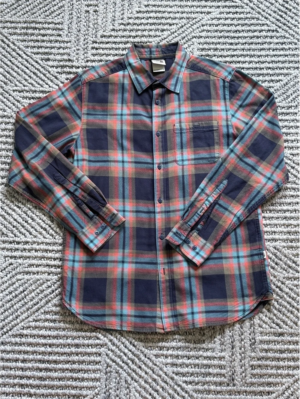 The North Face Men's Medium Plaid Button-Up Shirt